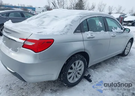 2011 Chrysler 200 Touring из США, поврежденный, VIN 1C3BC1FB1BN624186